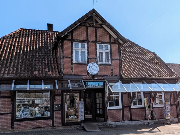 Shop in Bispingen Fachwerkhaus in Bispingen mit Ladengeschäft im Erdgeschoss