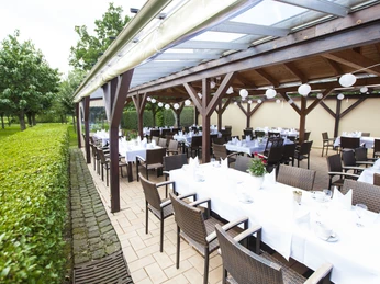 Schloss Miel Gartenpavillon