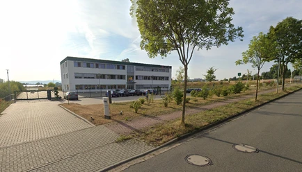 E-Auto-Ladestation Parkplatz Firma Kayser.png