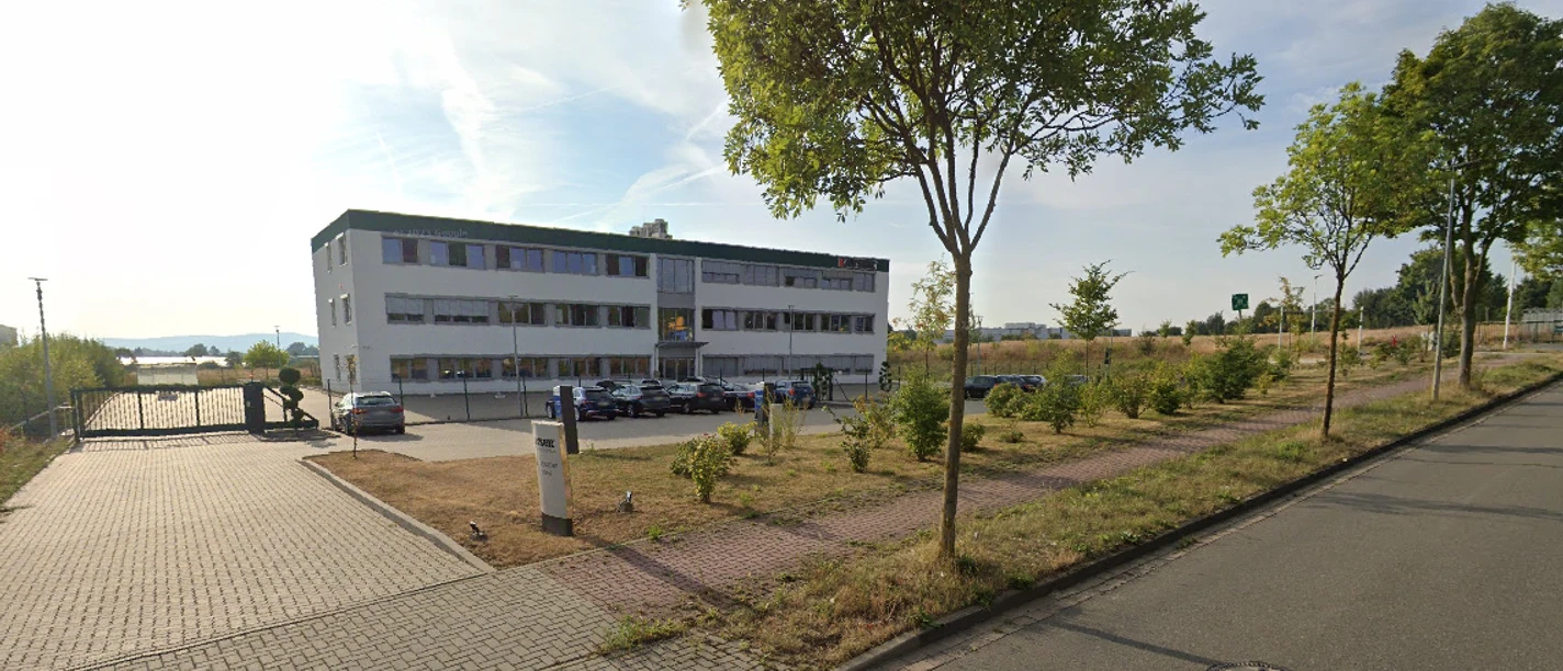 E-Auto-Ladestation Parkplatz Firma Kayser.png