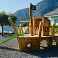 Piratenschiff auf dem Gemeindehaus Spielplatz