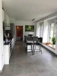 Blick auf Küche und Eßbereich