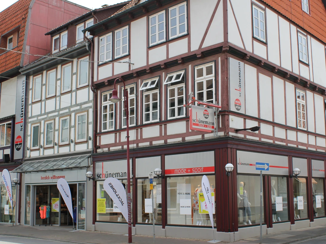 Schuenemann_aussen2.png