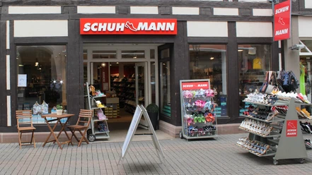 SchuhMann_aussen.png