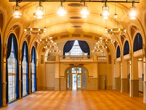 Kurhaus Bad Honnef Innenansicht Saal