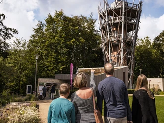 Familienfuehrung am Baumwipfelpfad Familienfuehrung am Baumwipfelpfad