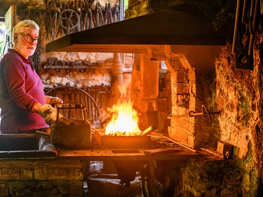 HS_Otmar beim Schmieden_klein 2025-01-17 085245