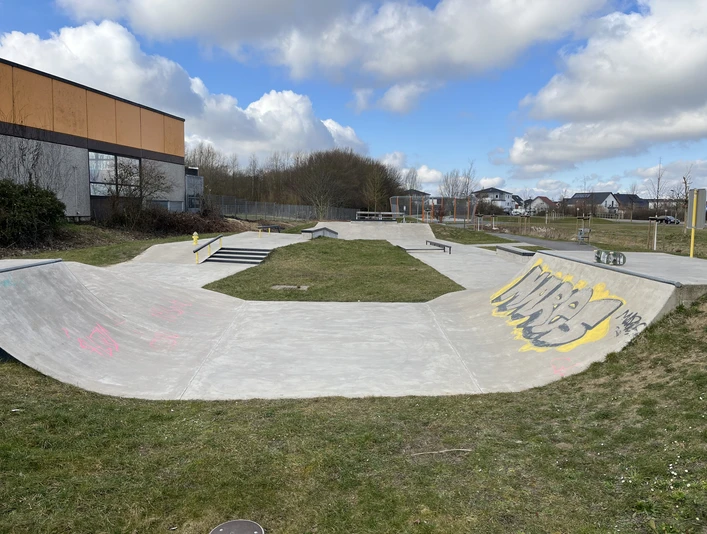 Skatepark und Pumptrack BN 6.JPG