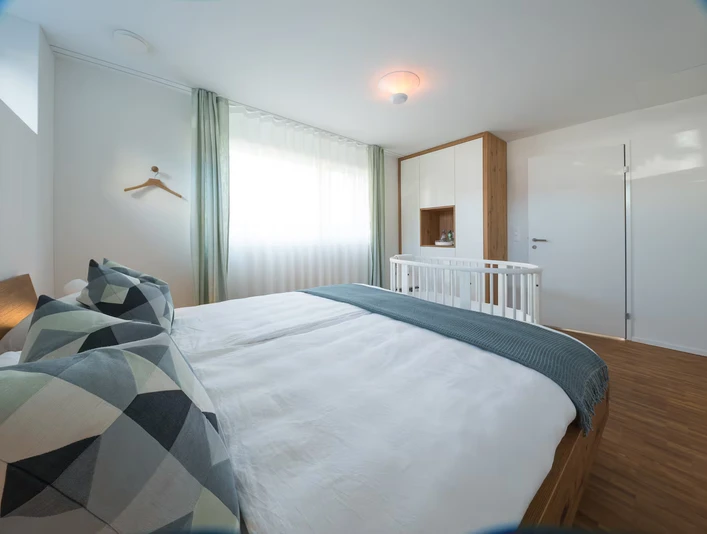 Chambre à coucher de l'appartement de vacances "bee happy place" Beckenried