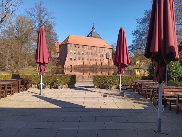 Die Terrasse der Brasserie am Schloss Die Terrasse der Brasserie am Schloss