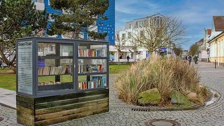 Bücherschrank