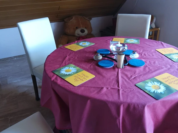 Ferienwohnung Luxberg Essbereich.jpg
