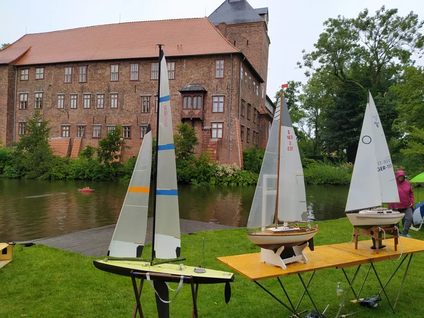 Modellbautag - zu Wasser.jpg