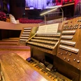 Orgel im Gewandhaus zu Leipzig - Musikstadt Leipzig Im Fokus steht die Orgel im Großen Saal des Gewandhauses, wo das Gewandhausorchester spielt, Musikeinrichtung, Musikstadt Leipzig, Kultur