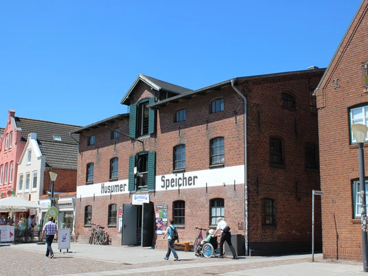 Husum_Speicher_(c)husum-tourismusde