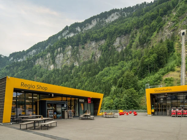 Large Talstation Stoosbahn Regio Shop (1)
