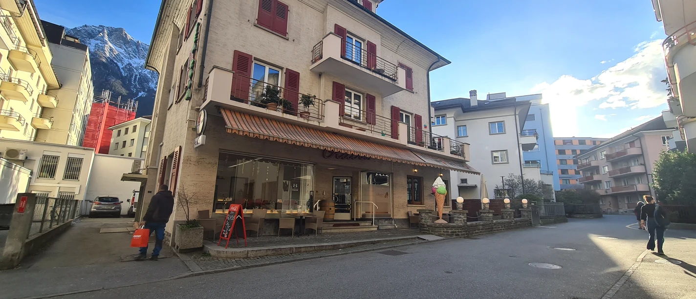 Glacier Apéro Bar.jpg