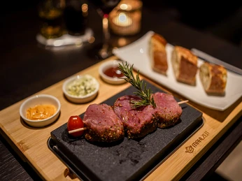 Steak_im Quartier (c) Boardinghaus GmbH.jpg Steak_im Quartier (c) Boardinghaus GmbH.jpg