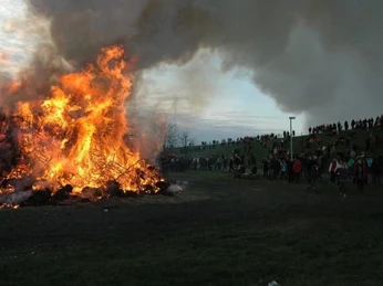 Osterfeuer Burhave Bild 2.jpeg