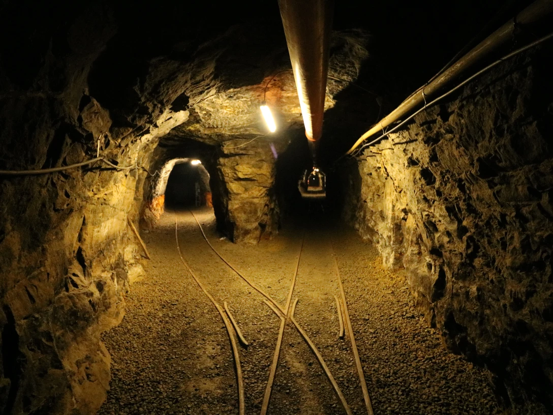 IMG_2134.1 stollen u. umfahrungsstrecke.JPG