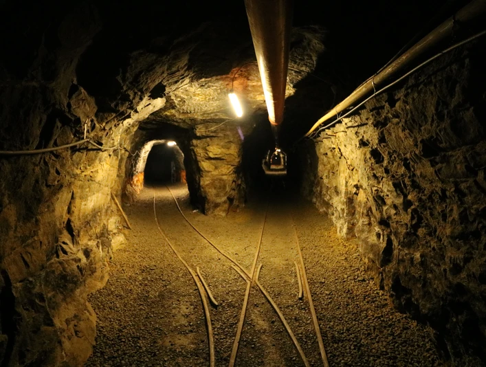 IMG_2134.1 stollen u. umfahrungsstrecke.JPG
