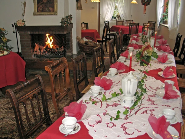 Innen (c) Bauerncafe Sprengel.jpg