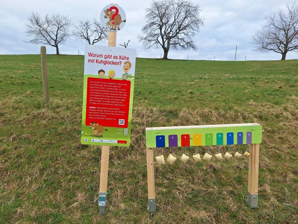 Posten "Glockenspiel" auf dem Erlebnisweg Lea und Ben
