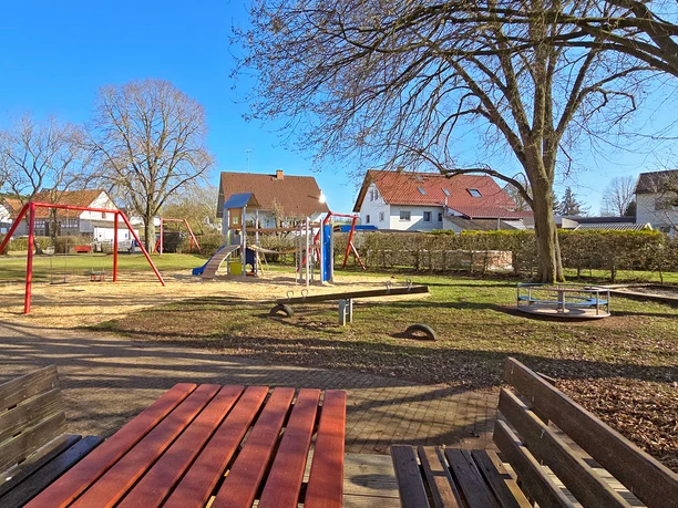Spielplatz Nieder-Ense-2