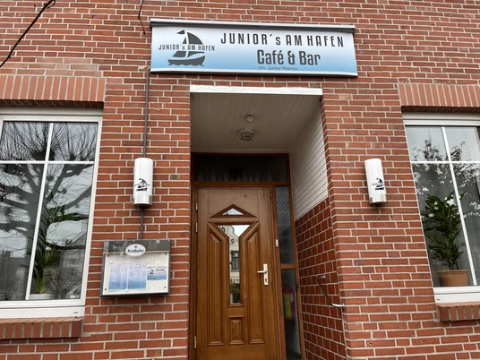 Juniors am Hafen Weener.jpg