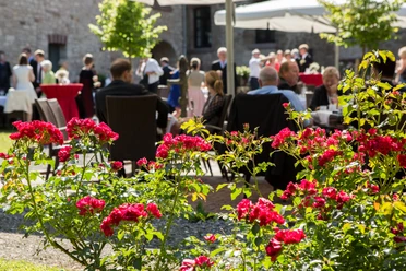cafe_garten_2 (c) Café Klosterhof Brunshausen.jpg