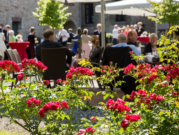 cafe_garten_2 (c) Café Klosterhof Brunshausen.jpg