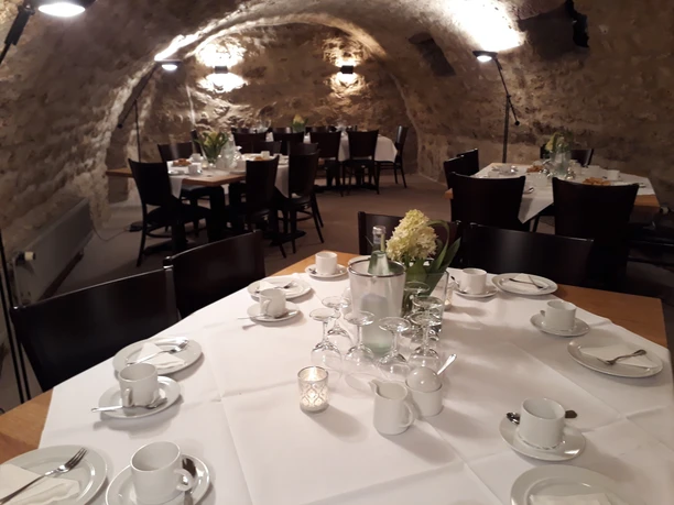 Gewölbekeller_ (c) Café Klosterhof Brunshausen.jpg