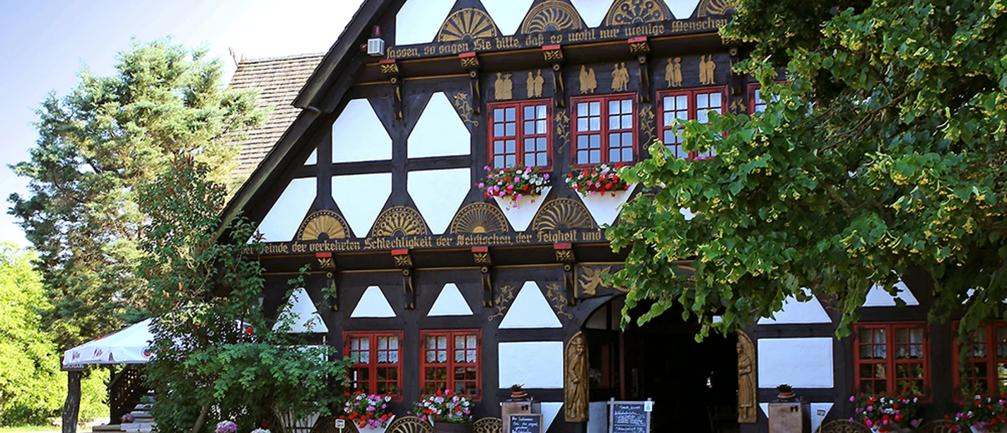 Trachtenhaus Gifhorn.jpg