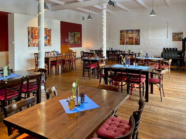 cafe_vorne_salon_ (c) Café Klosterhof Brunshausen.jpg