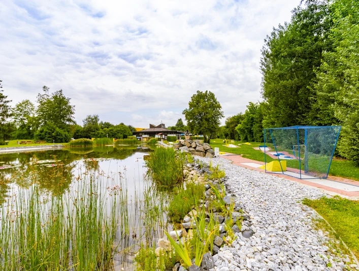 Badesee (c) Regenbogen AG.jpeg