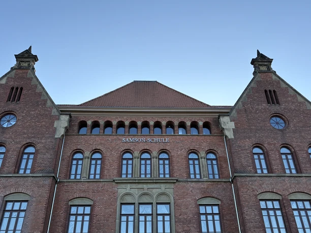 Rotes Backsteingebäude