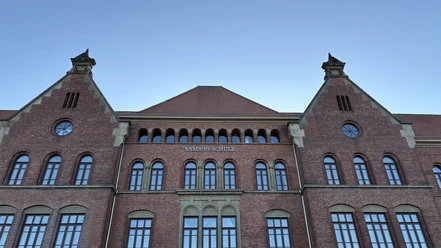 Samson-Schule-Wolfenbuettel.jpg Rotes Backsteingebäude