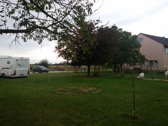 Wohnmobilstellplatz Lindenhof