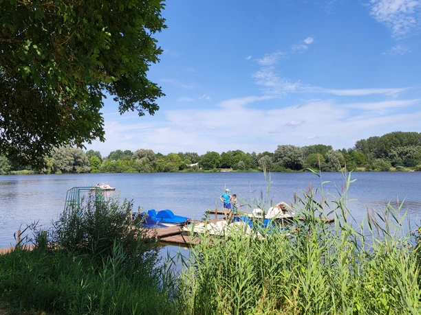 Idyllische Lage der Wohnmobilstation Bremervörde Idyllische Lage der Wohnmobilstation Bremervörde
