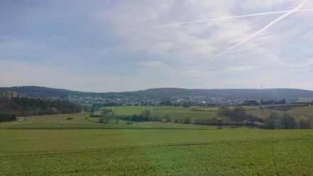 Taunusstein inmitten grüner Landschaft
