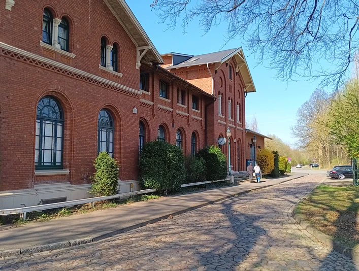 Bahnhof Hittfeld Bahnhofsgebäude des Bahnhofs Hittfeld