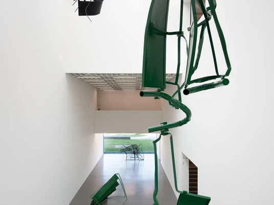 Blick in die Ausstellung "Monika Sosnowska" in der Modernen Galerie des Saarlandmuseums