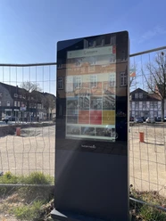 Digitale Infostele Neustädter Kirchplatz.jpeg Digitale Infostele Neustädter Kirchplatz