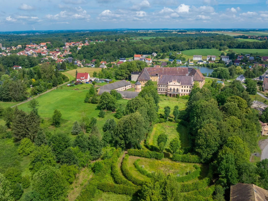Frohburg_Rokokopark Kohren-Sahlis_(c)Karsten Jockisch_LUFTFLUG_CC BY-SA.jpg