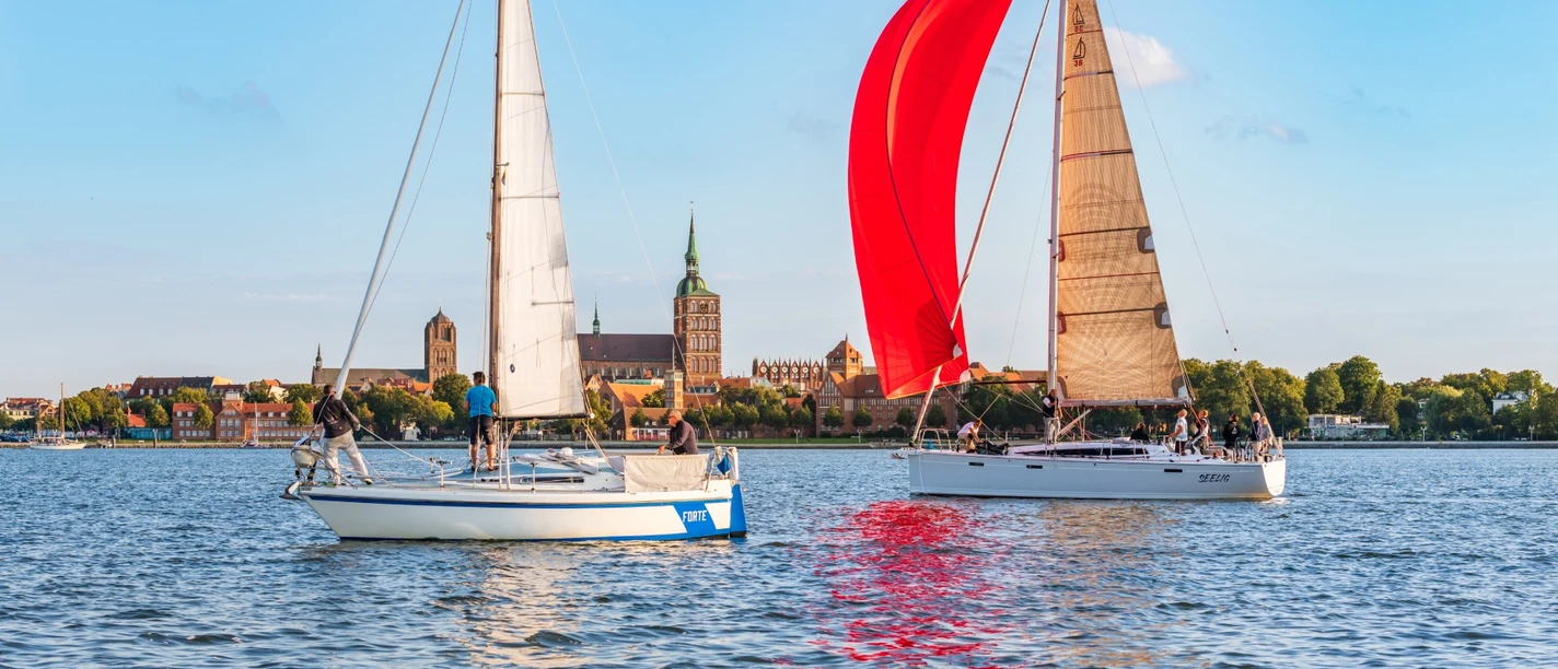 Segeln vor der Hansestadt Stralsund_17 __ Sailing in front of the Hanseatic City Stralsund_17 (1)