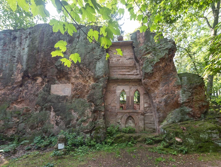 Rochlitz_Rochlitzer Berg_Porphyrlehrpfad_(c)Bianka Behrami_CC BY-SA (17).jpg