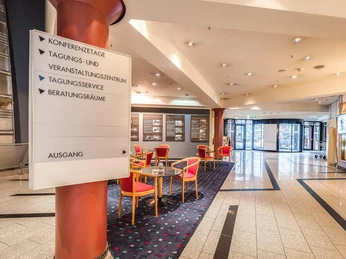 Dorint-Kongresshotel-Chemnitz-Lobby01-min