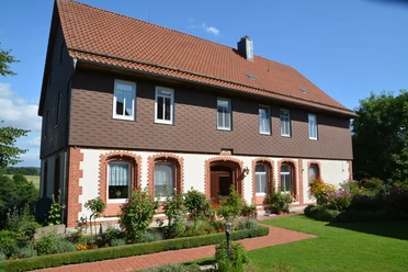 Hausansicht_Hauptbild_©Ingeborg Weber.JPG
