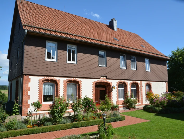 Hausansicht_Hauptbild_©Ingeborg Weber.JPG