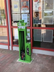 Fahrrad Reparatur Station Stadthaus.jpg